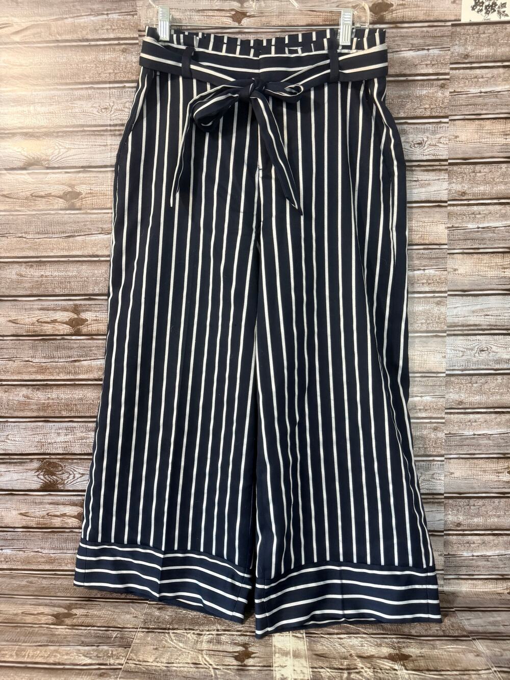 Banana Republic Blake Cropped Straight Leg pants Size 8 Women's
